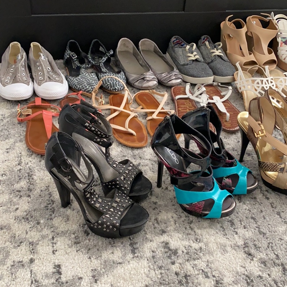 Women’s 6 shoes and heels!! - Picture 2 of 3